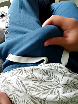 Snapshot of 85Friedrich chatting on November 2, 10:50 am 85Friedrich online show from November 2, 10:50 am