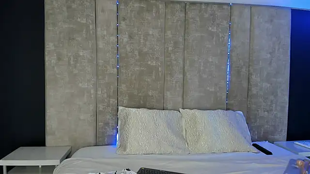 Larabrooks online show from September 8, 7:13 pm