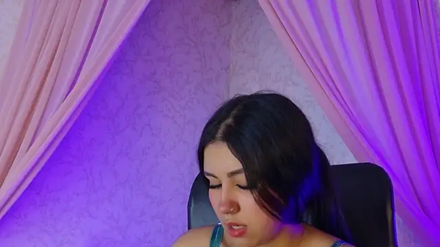 Larabrooks online show from May 26, 7:10 pm