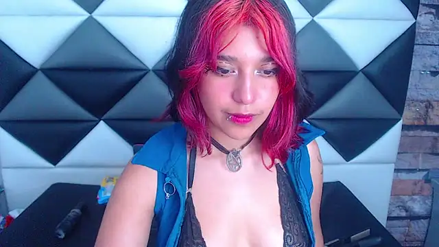 UnderBaby  online show from December 14, 3:51 am