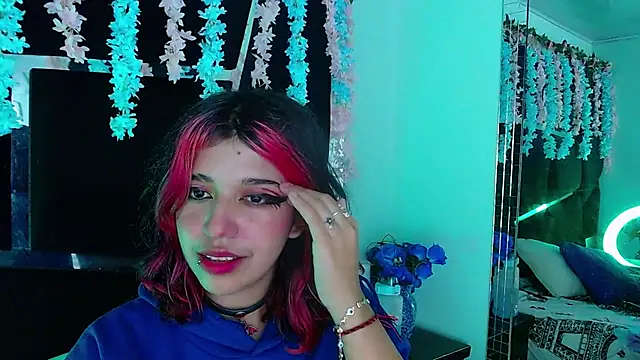 UnderBaby  online show from February 25, 7:47 pm