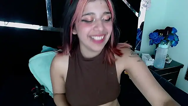 UnderBaby  online show from March 14, 11:11 pm