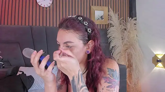 Melany Luv online show from April 22, 10:33 pm