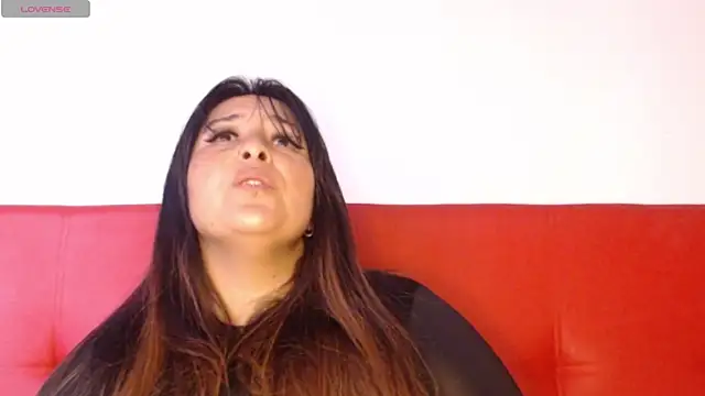 amydeepqueen online show from December 23, 11:47 am