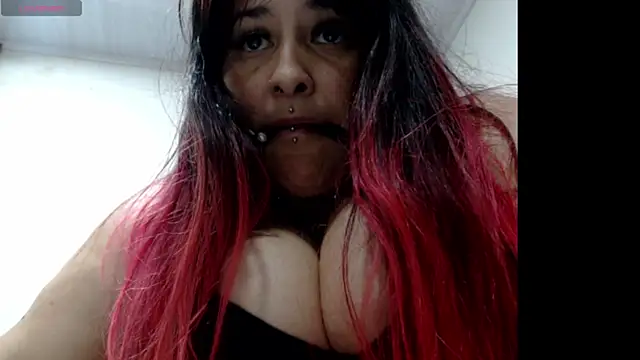 amydeepqueen online show from January 31, 1:45 pm