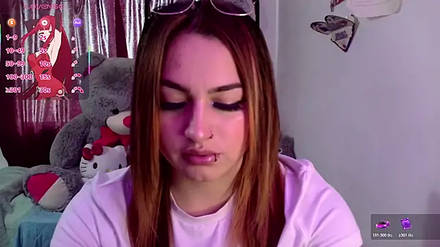 lucycherry   online show from November 19, 7:14 pm