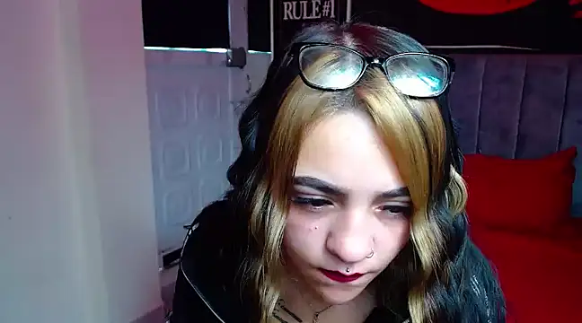 Violettasquirt online show from January 22, 2:14 pm