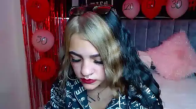 Violettasquirt online show from February 5, 2:59 pm