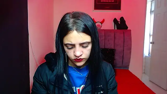 Violettasquirt online show from October 24, 1:18 pm