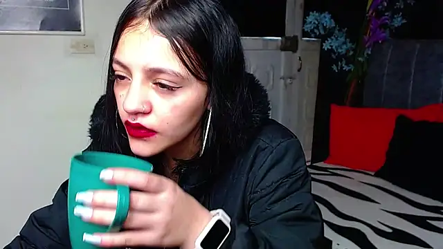 Violettasquirt online show from February 17, 1:29 pm