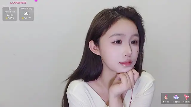 Hazel-11 online show from December 8, 1:14 pm