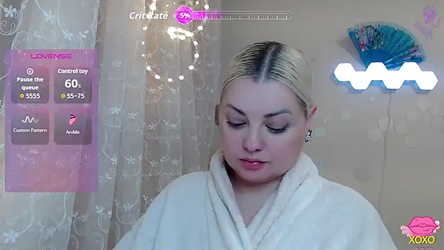 JewellKiss7 online show from November 19, 9:15 pm