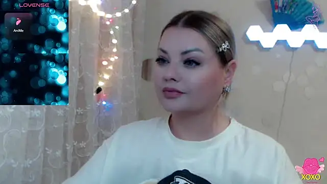 JewellKiss7 online show from April 30, 6:03 pm