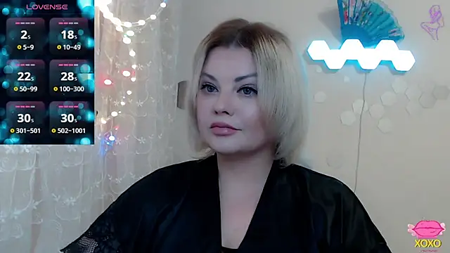 JewellKiss7 online show from May 9, 4:01 pm