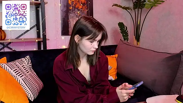 Snapshot of CiriRianonn chatting on February 27, 4:20 am CiriRianonn online show from February 27, 4:20 am