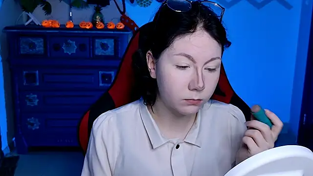 Snapshot of NancyMartinez chatting on October 31, 5:19 am NancyMartinez online show from October 31, 5:19 am