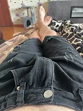 red red00 online show from March 10, 7:13 am