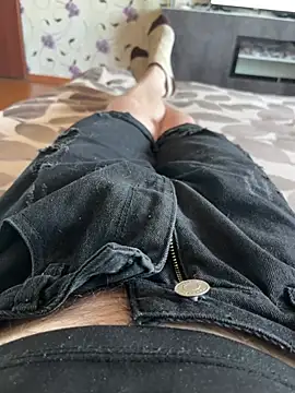 red red00 online show from March 17, 7:12 am