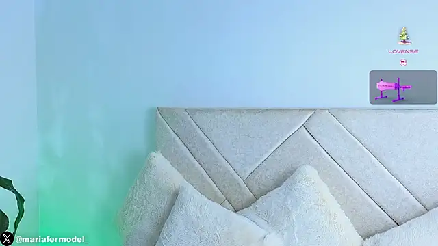 Snapshot of Mariafer05 chatting on December 26, 11:35 pm Mariafer05 online show from December 26, 11:35 pm