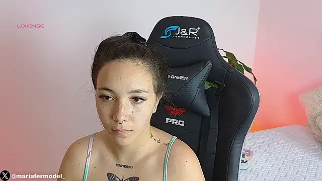 Snapshot of Mariafer05 chatting on December 30, 5:02 pm Mariafer05 online show from December 30, 5:02 pm