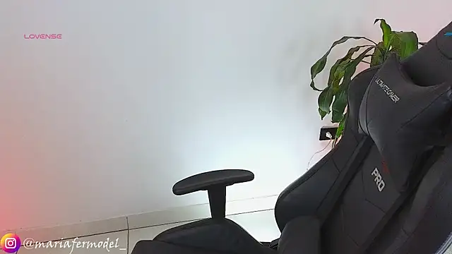 Snapshot of Mariafer05 chatting on March 6, 5:11 pm Mariafer05 online show from March 6, 5:11 pm