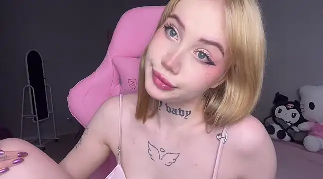 Snapshot of hanna_cry_baby chatting on March 2, 11:50 am hanna cry baby online show from March 2, 11:50 am