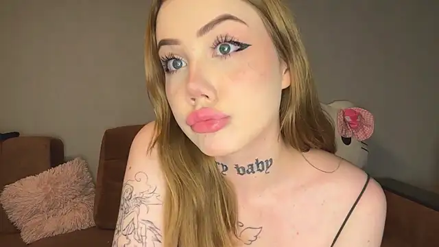 hanna cry baby online show from November 24, 8:30 pm