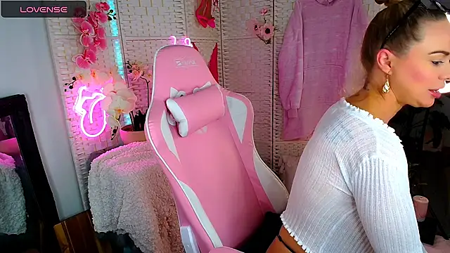 EllieKarrX online show from December 30, 7:37 am