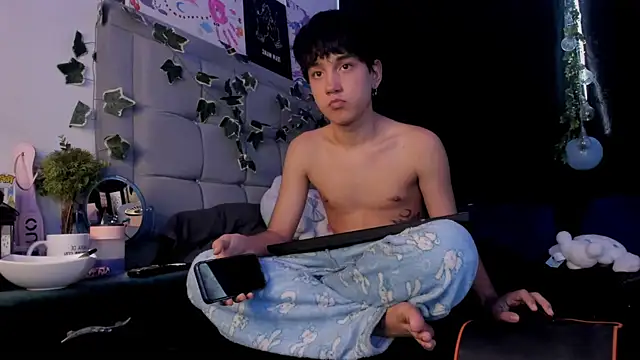 blue baby20 online show from January 27, 2:02 pm