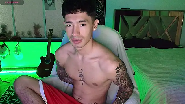 Damon  333 online show from November 10, 11:37 pm