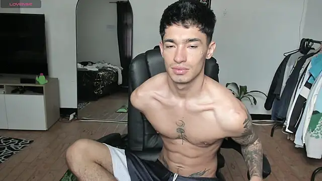 Damon  333 online show from April 27, 8:51 pm