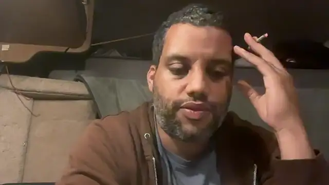 AbsolutMouuah online show from October 18, 9:59 pm