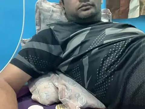 NiceBoy9099 online show from February 2, 6:06 pm