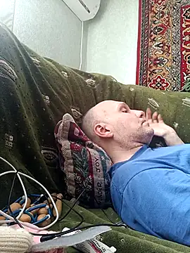 Pineapple04 online show from April 15, 7:59 am