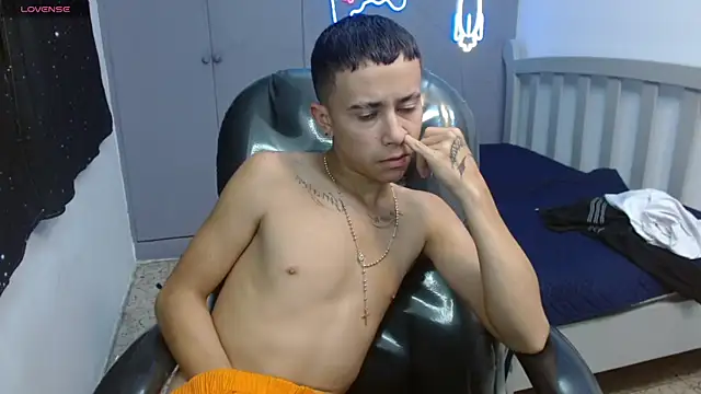 Xavii18 online show from March 5, 7:17 pm