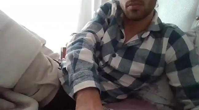 Snapshot of Crazyturko07 chatting on February 12, 9:31 am Crazyturko07 online show from February 12, 9:31 am