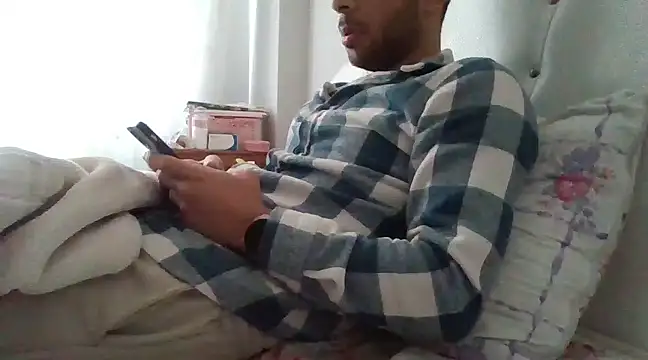 Snapshot of Crazyturko07 chatting on February 15, 6:12 am Crazyturko07 online show from February 15, 6:12 am