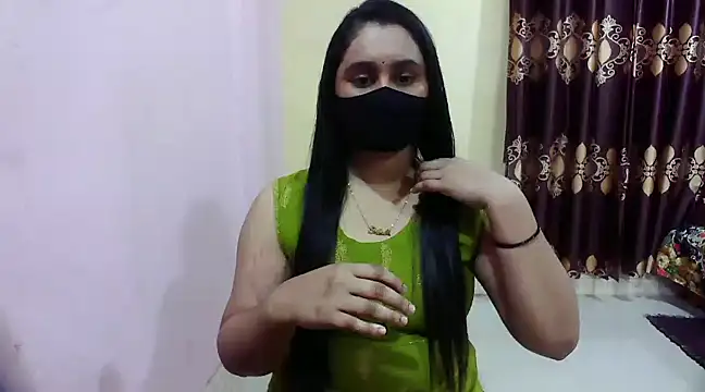 Snapshot of LovelyRose69 chatting on December 30, 6:38 pm LovelyRose69 online show from December 30, 6:38 pm