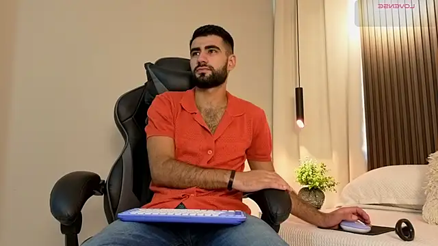 Ethan  Walker online show from April 22, 1:56 pm