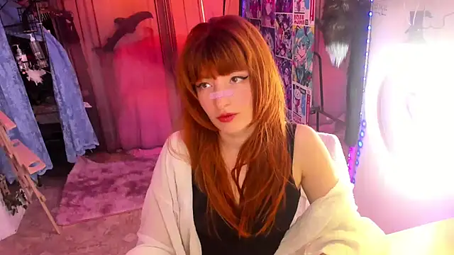 Toxic Ellies online show from February 28, 2:42 pm