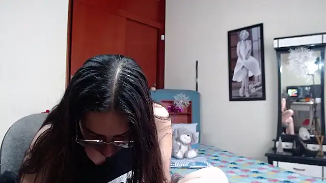 jeyloveebony online show from December 10, 4:49 pm