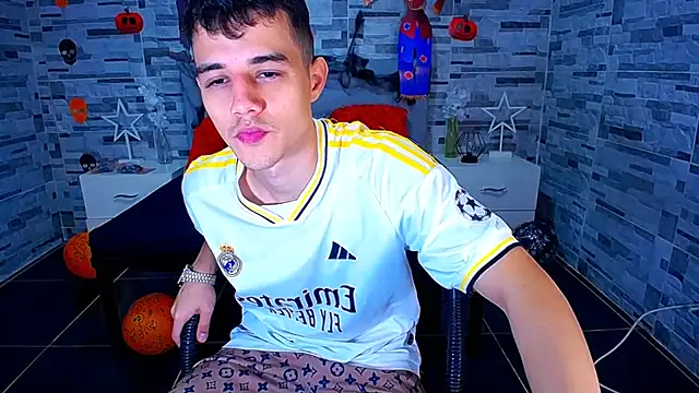 ADAM HOT online show from October 16, 8:54 pm