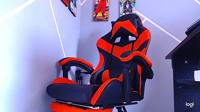 ADAM HOT online show from October 27, 9:30 pm