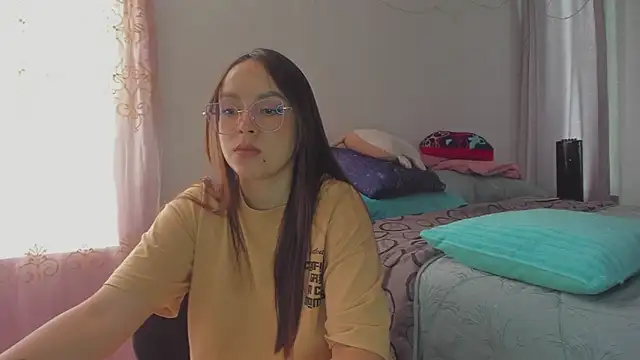 HARLEYNAPIER online show from April 13, 8:14 pm