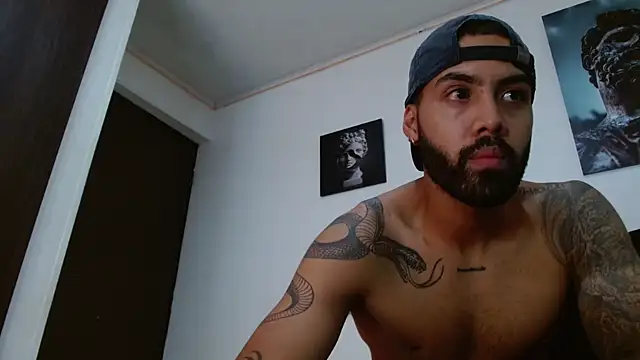 Snapshot of Hendry_ chatting on March 8, 4:56 am Hendry online show from March 8, 4:56 am