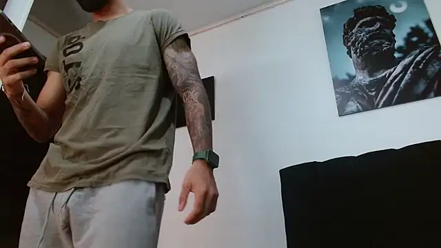 Snapshot of Hendry_ chatting on March 22, 2:16 am Hendry online show from March 22, 2:16 am