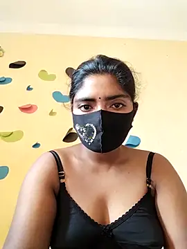 Snapshot of Lina-Rose chatting on February 28, 9:04 am Lina-Rose online show from February 28, 9:04 am