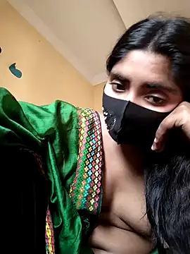 Snapshot of Lina-Rose chatting on March 15, 10:57 am Lina-Rose online show from March 15, 10:57 am