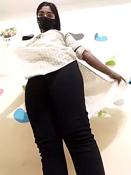 Snapshot of Lina-Rose chatting on March 20, 12:53 pm Lina-Rose online show from March 20, 12:53 pm