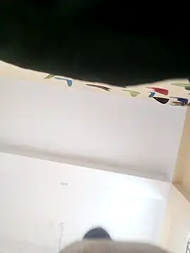 Snapshot of Lina-Rose chatting on March 21, 7:33 am Lina-Rose online show from March 21, 7:33 am